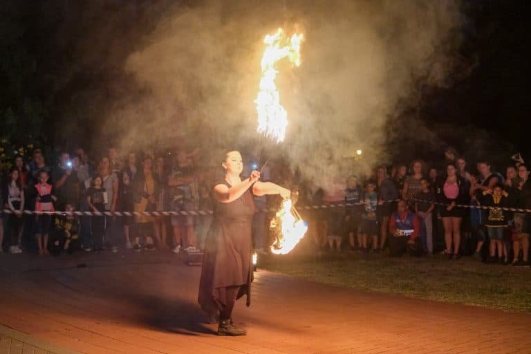 Tűzzsonglőr előadó művészek árainak ismerete