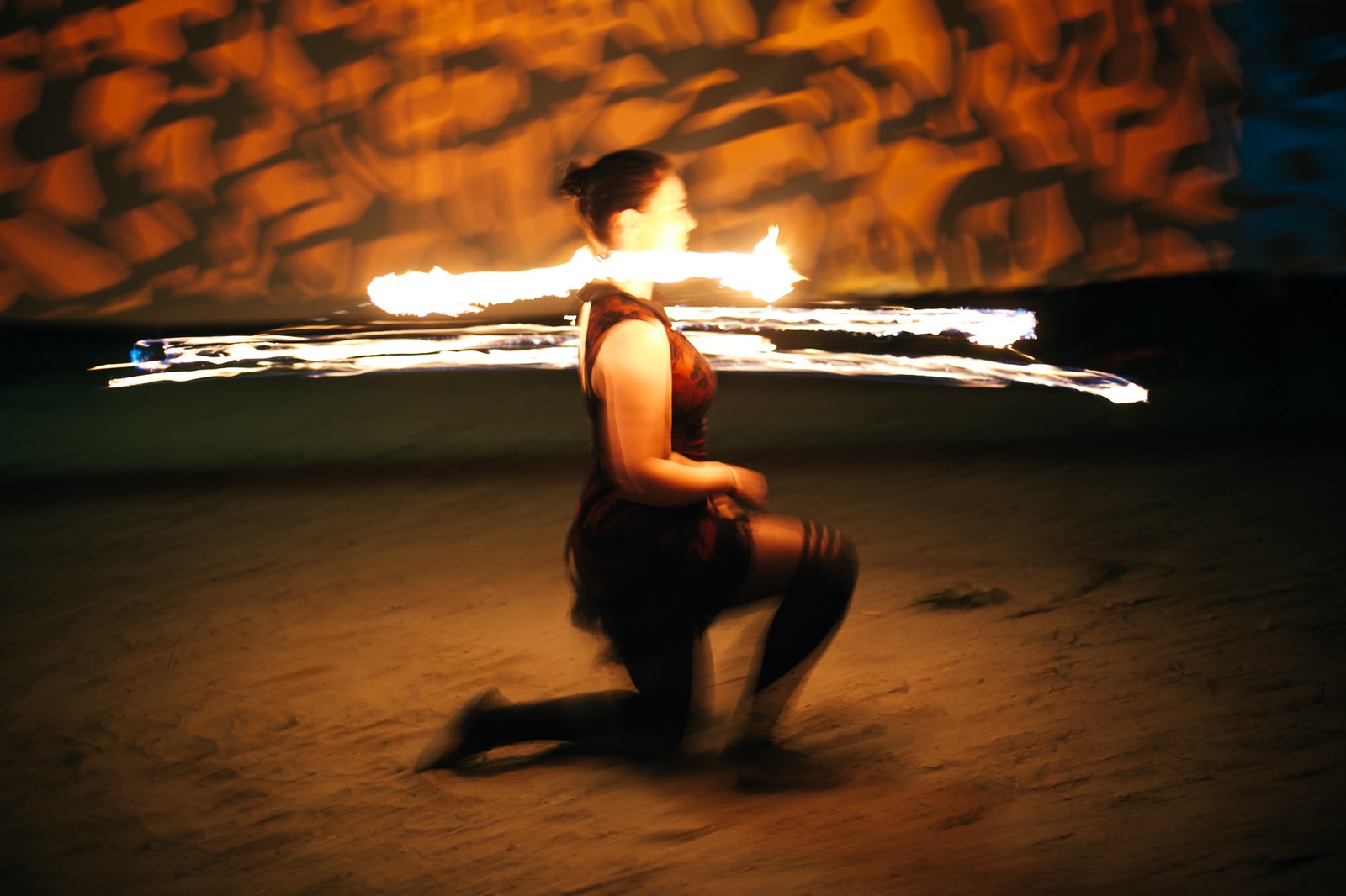 You are currently viewing A tűzzsonglőr mint fotózási attrakció városi eseményeken